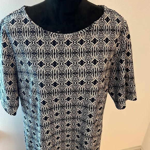 ILE New York short sleeves shift print dress Sz 16 white ivory geometric - Picture 2 of 8